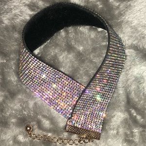 sparkly iridescent gem choker